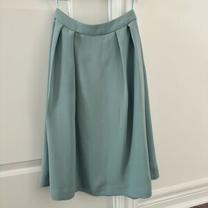 BNWOT Uniqlo Twirl Skirt - size xs